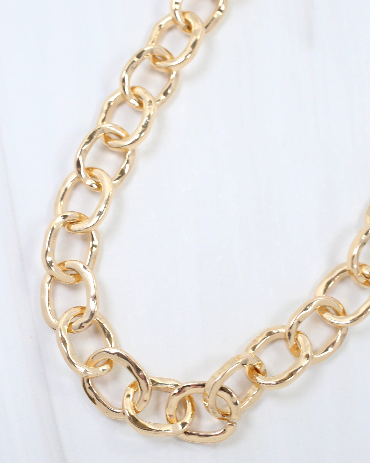 Bexley Oval Link Toggle Necklace Gold: Default