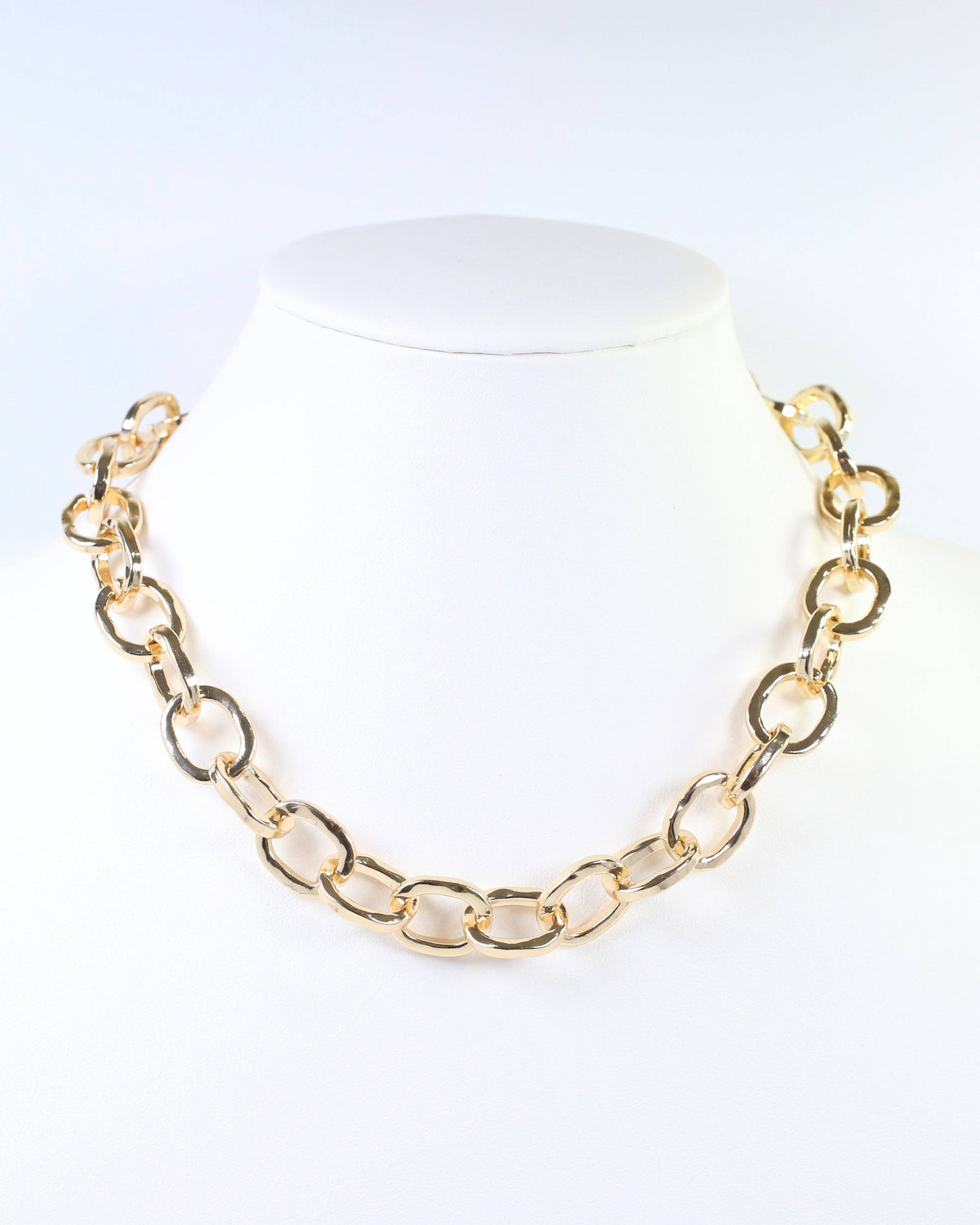 Bexley Oval Link Toggle Necklace Gold: Default