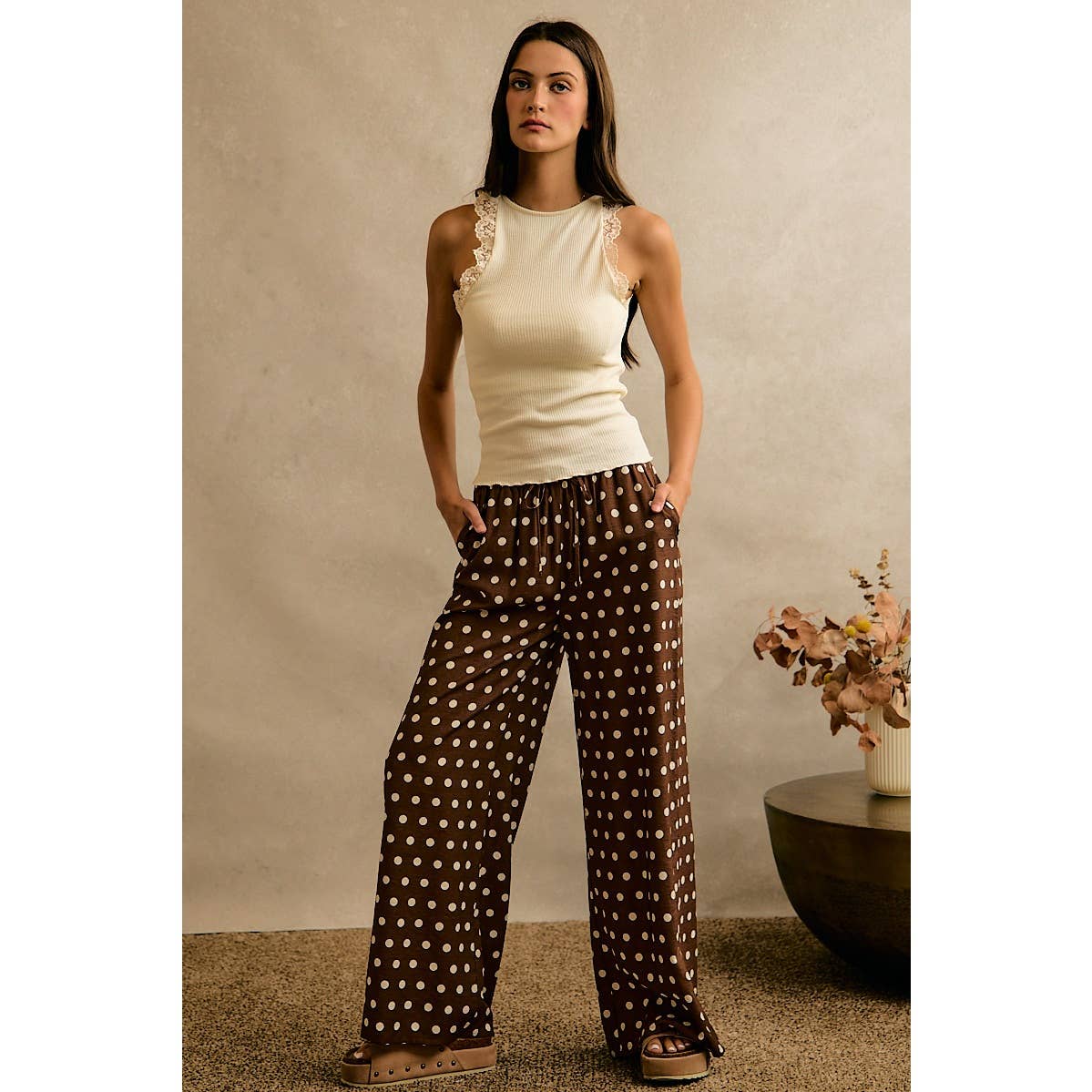 LACE RIBBED SLEEVELESS HALTER TOP: IVORY / XL