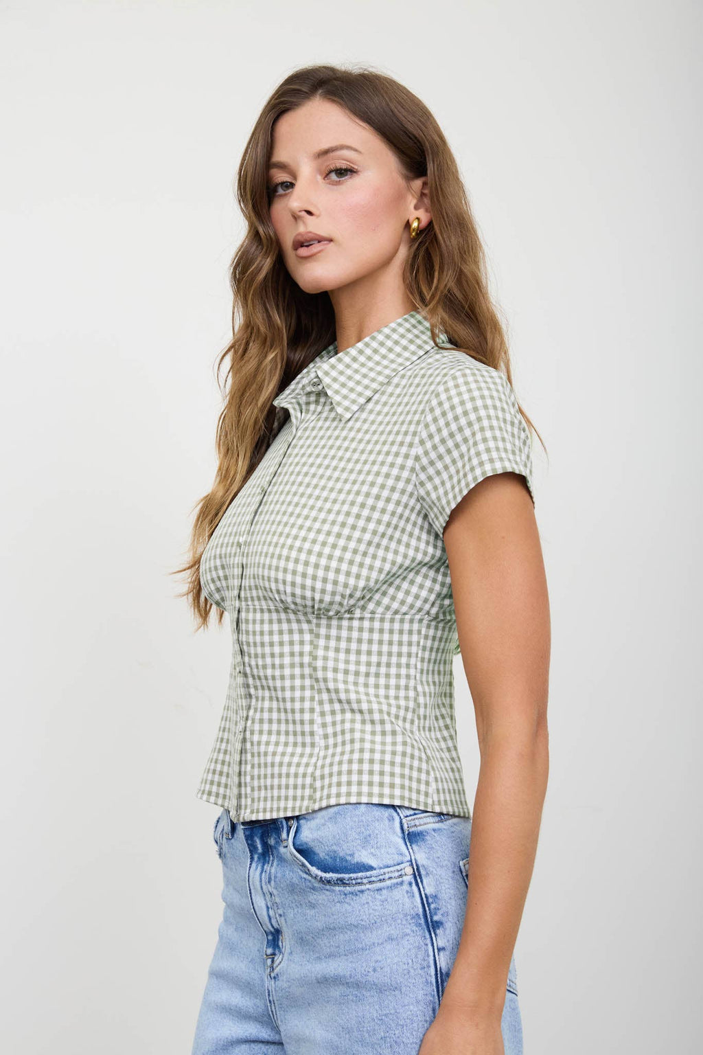 GINGHAM COLLARED SHORT SLEEVE CONTOURED TOP: BROWN