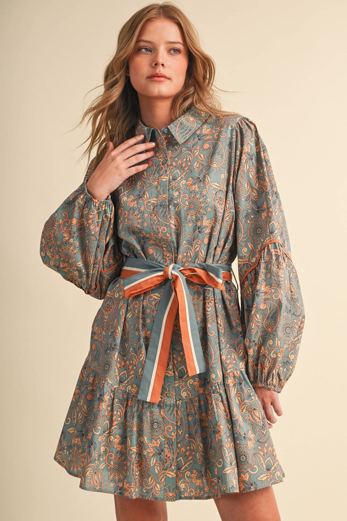 FLORAL PAISLEY BUTTON DOWN BELTED MINI DRESS MDR5148: DUSTY TEAL PAISLEY / M