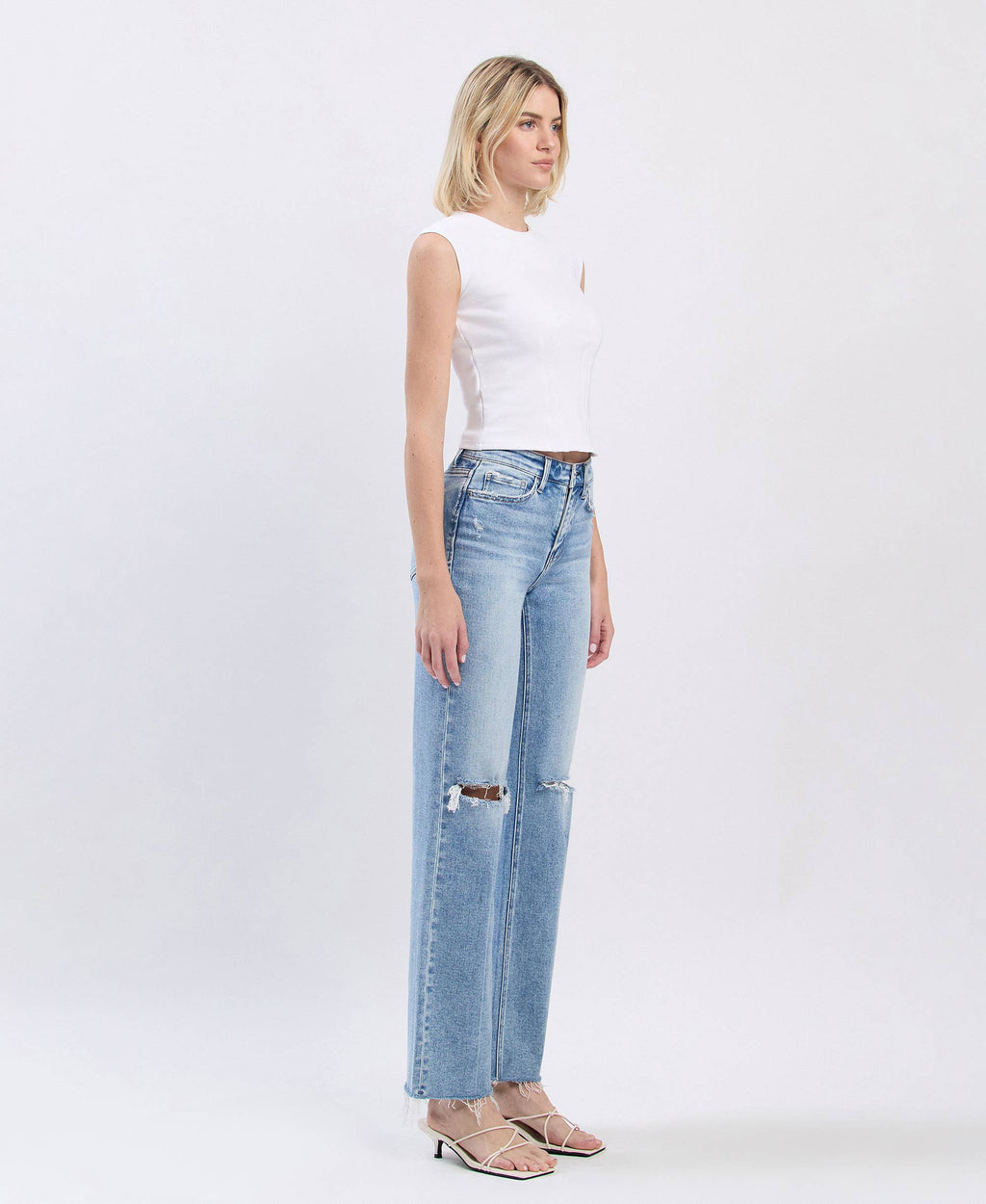 HIGH RISE DISTRESSED SLIM WIDE JEANS