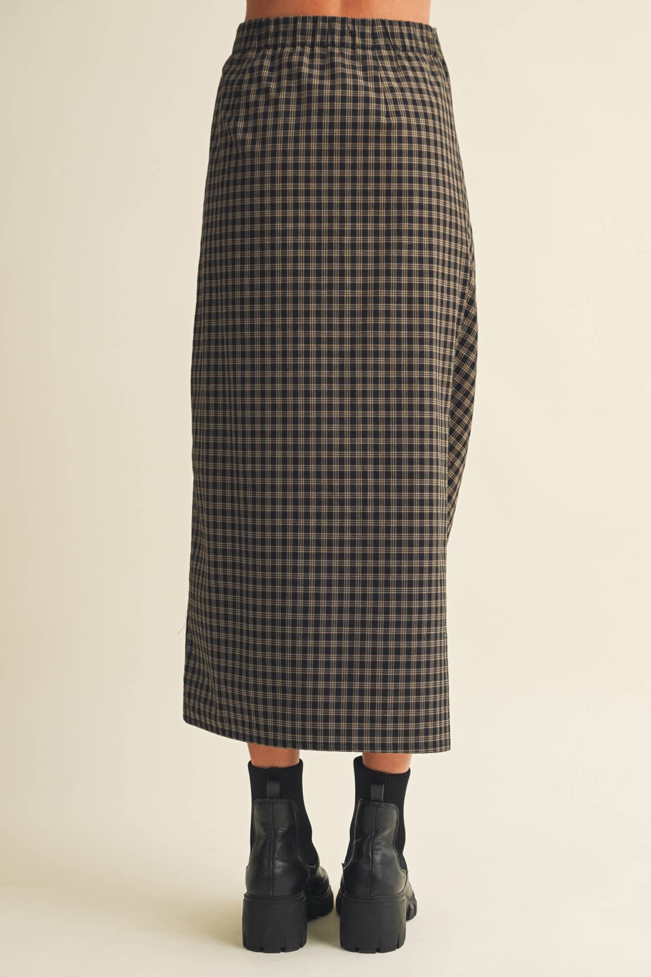 Asymmetric Drape High-Slit Midi Skirt: BLACK MULTI / M