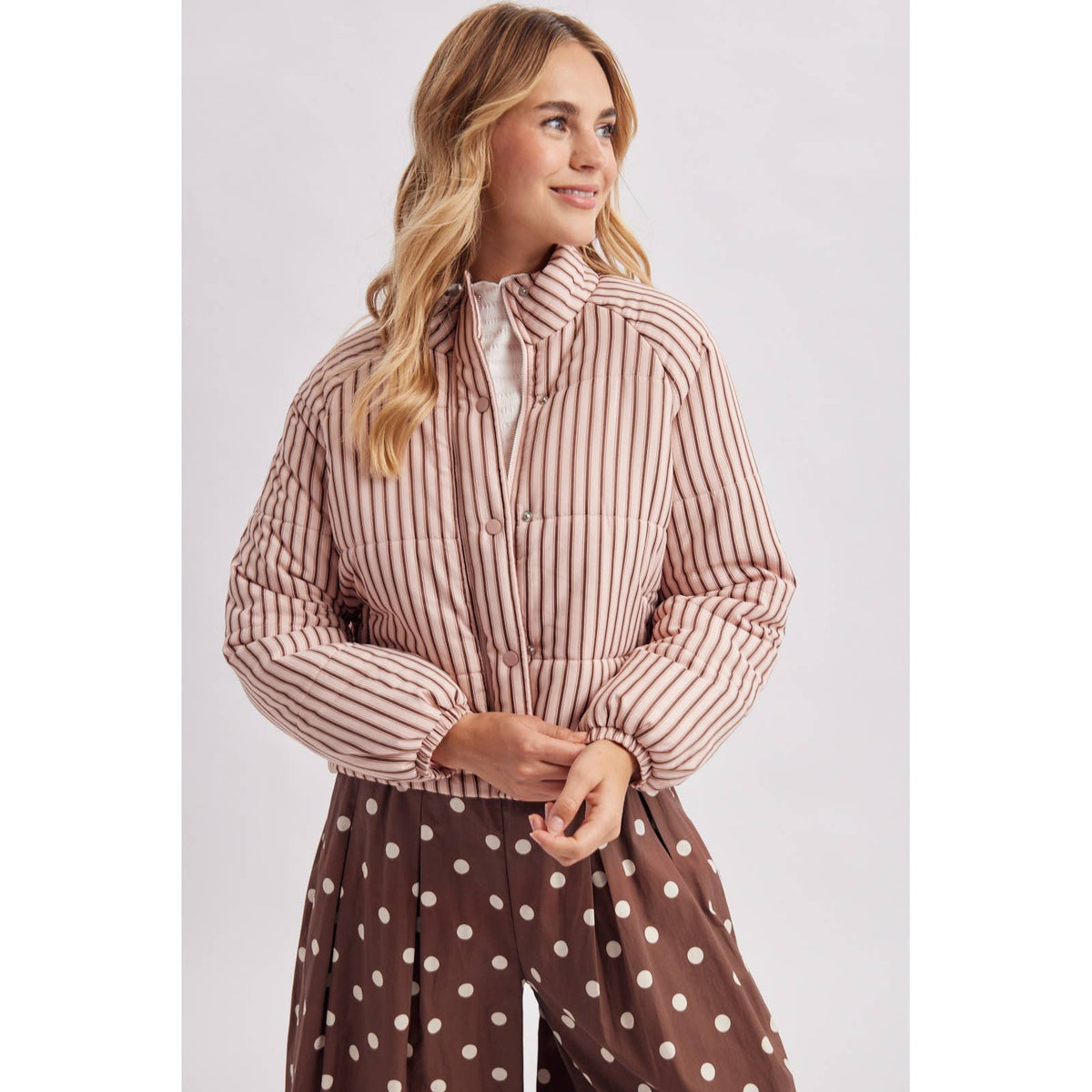 HIGH NECK STRIPED PUFFER SNAP ZIP JACKET / WL26-13438: BROWN/D.BLUSH / S-M-L(2-2-2)