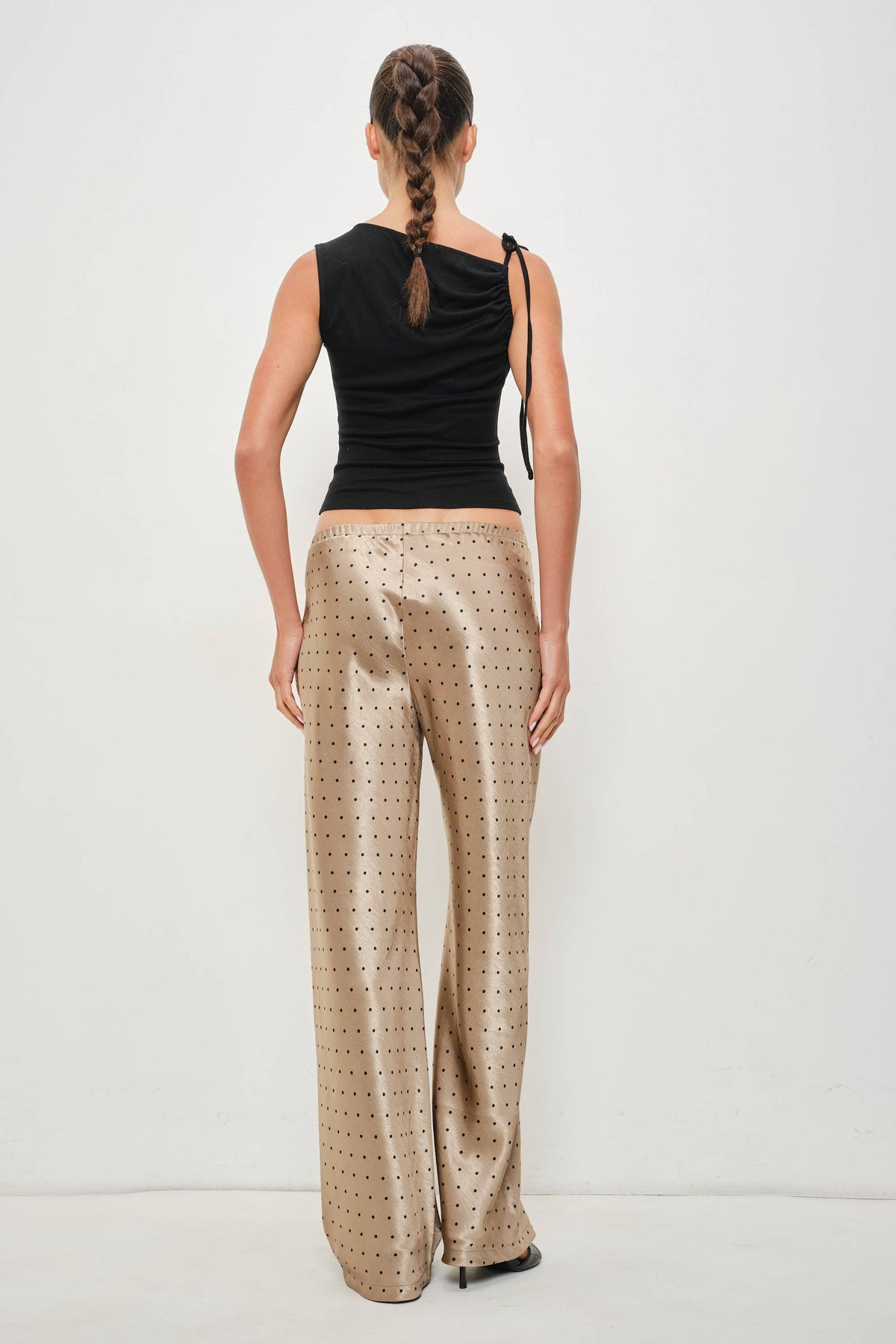 CIELO TIE SHOULDER TOP: Black / S