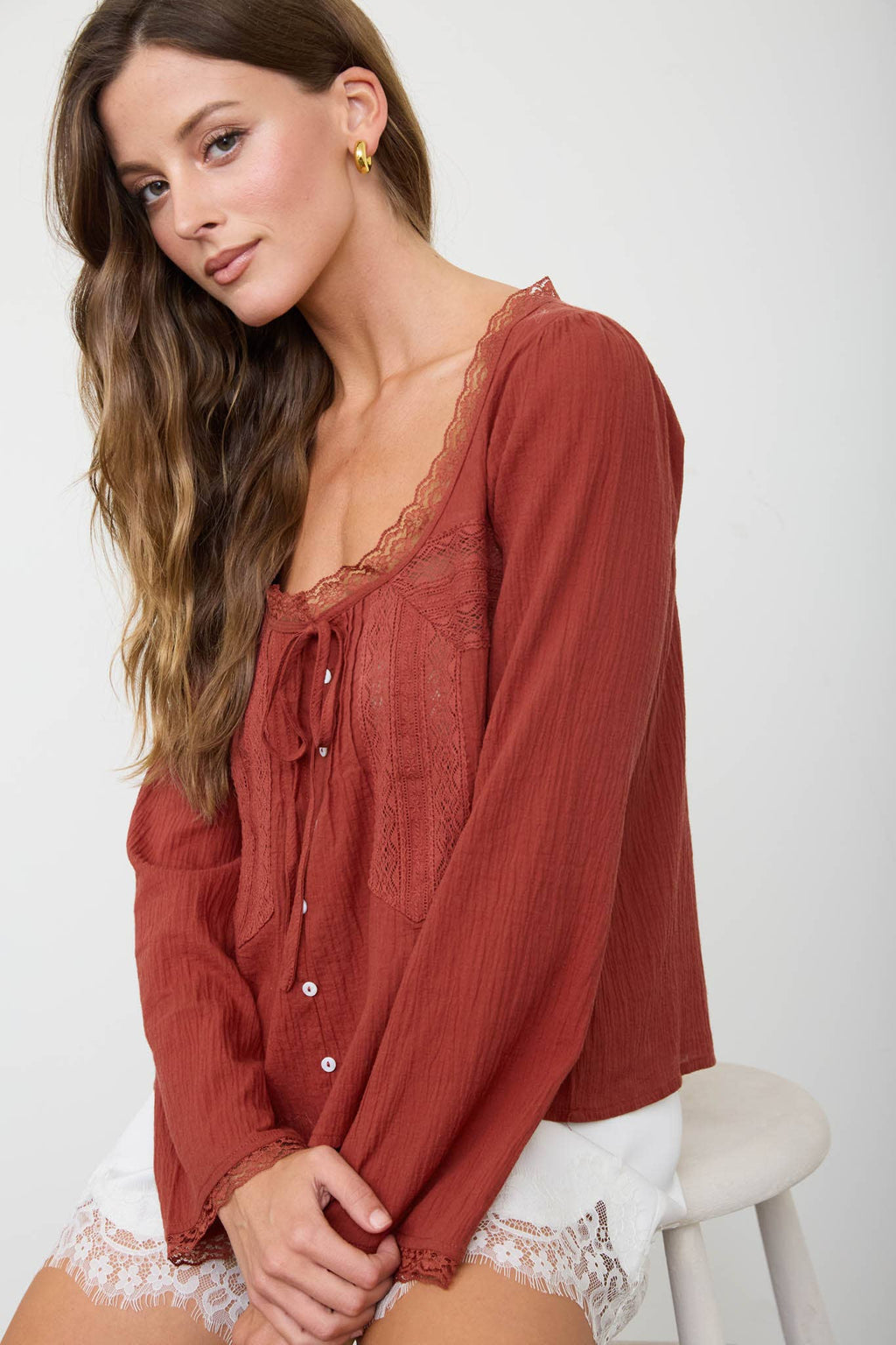SCOOP NECK FRONT TIE LACE TRIM LONG SLEEVE TOP : BRICK