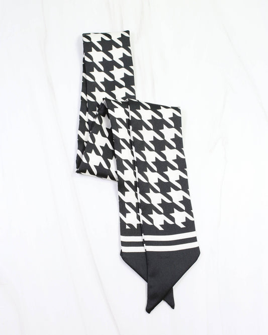 Caroline HIll Carlton Houndstooth Skinny Scarf Black White