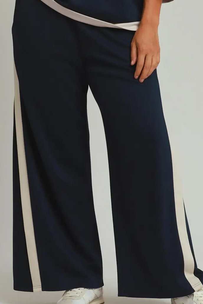Curvy Navy Contrast Trim Lounge Set