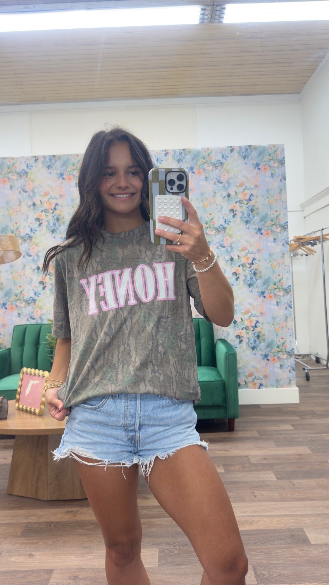 HONEY camo tee