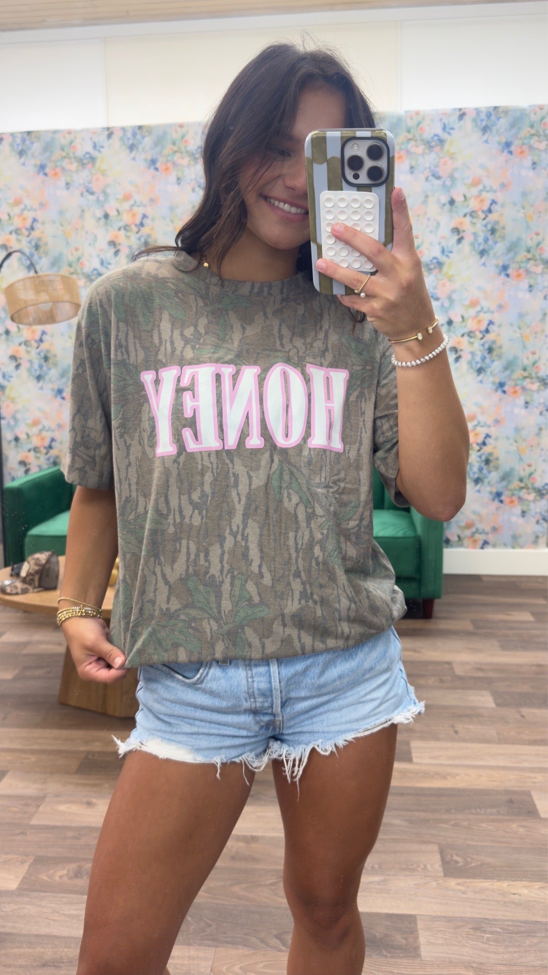 HONEY camo tee