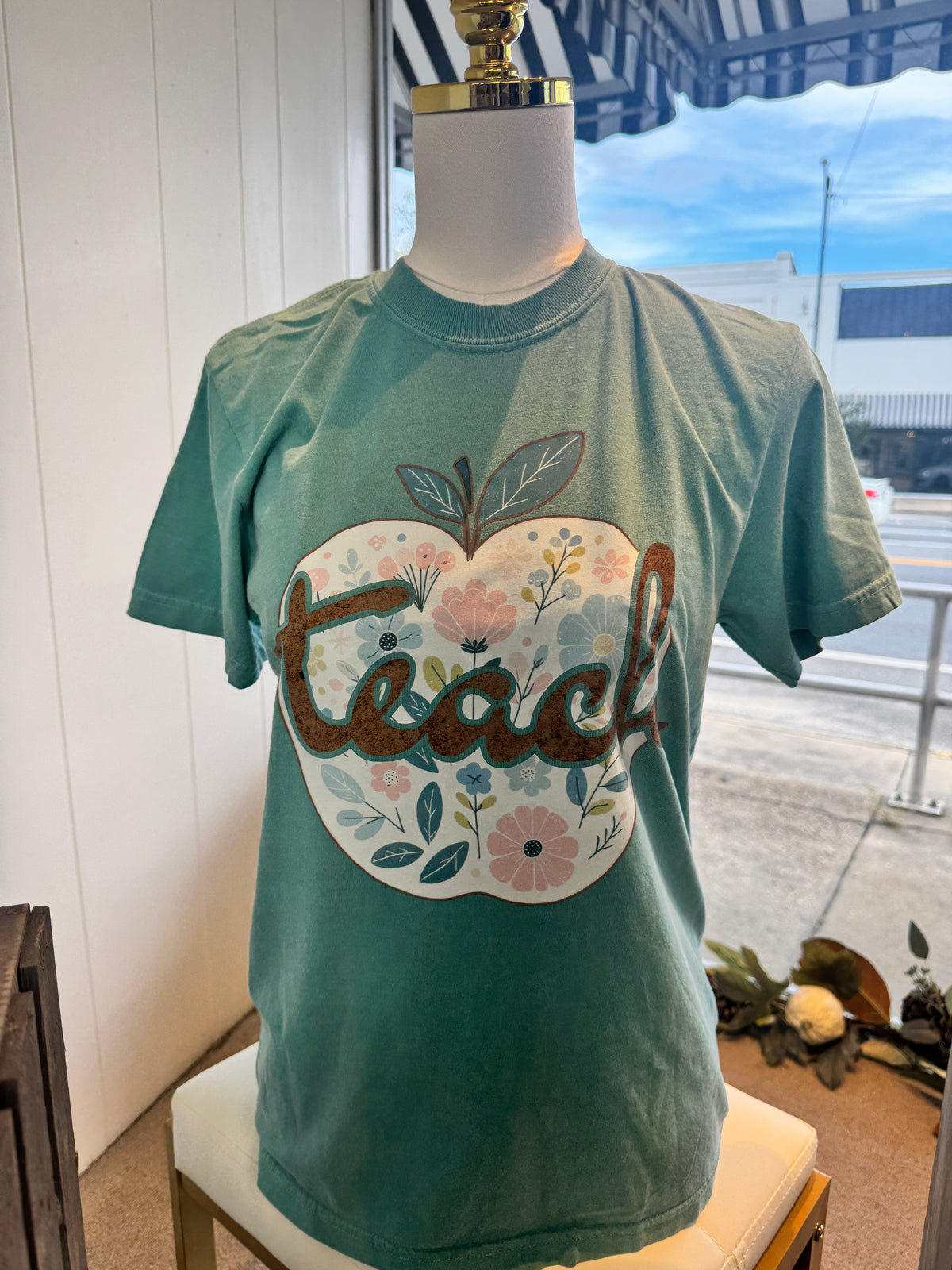 TEACH APPLE TEE