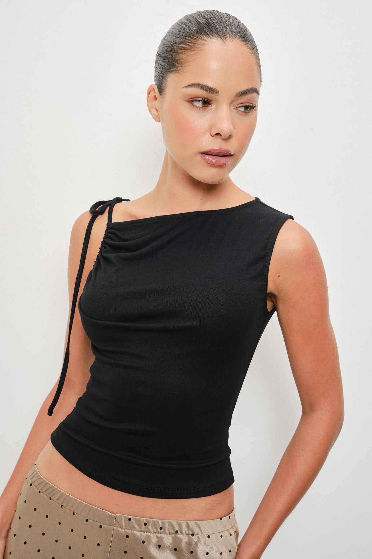 CIELO TIE SHOULDER TOP: Black / L