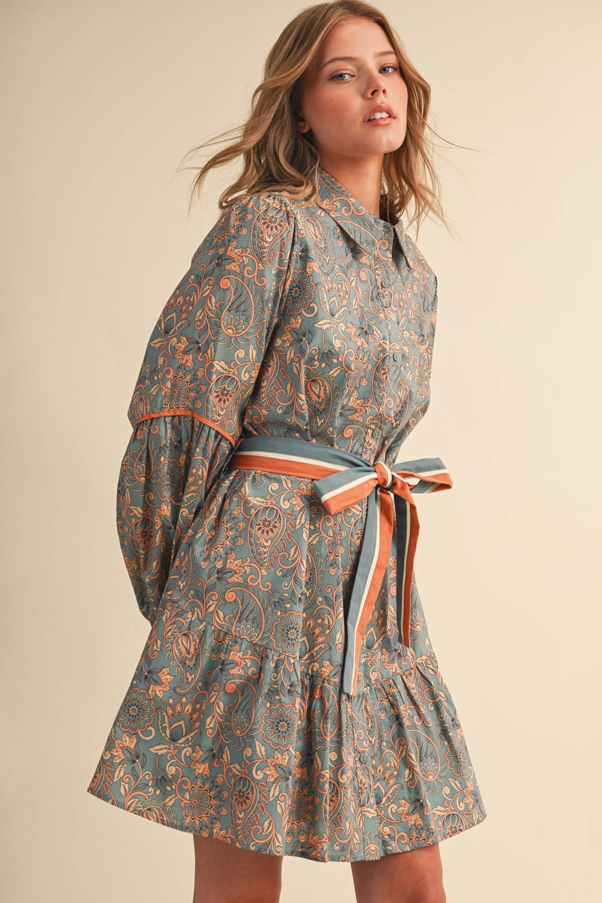 FLORAL PAISLEY BUTTON DOWN BELTED MINI DRESS MDR5148: DUSTY TEAL PAISLEY / M