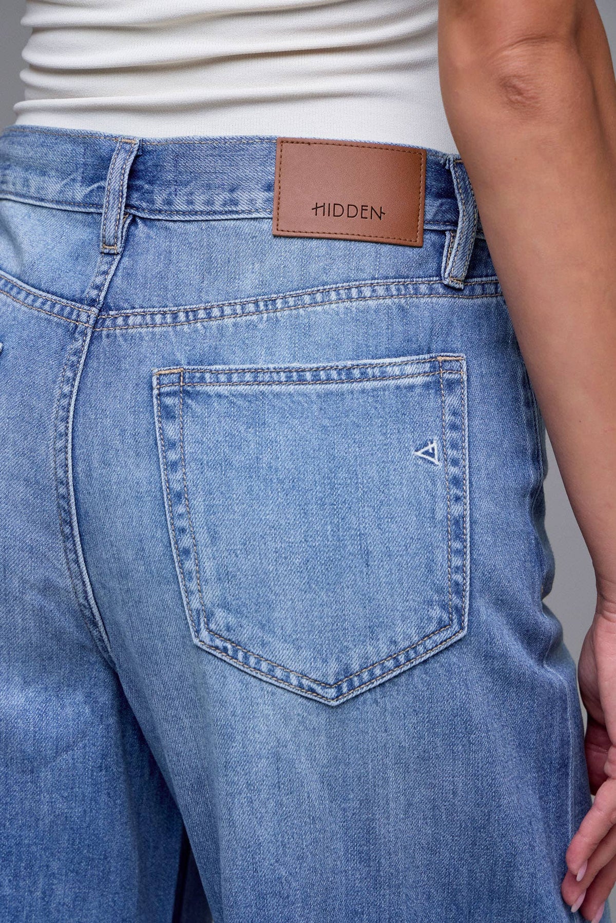 Hidden Brand Jeans - Medium Wash Clean Super Soft 33" Inseam Wide leg