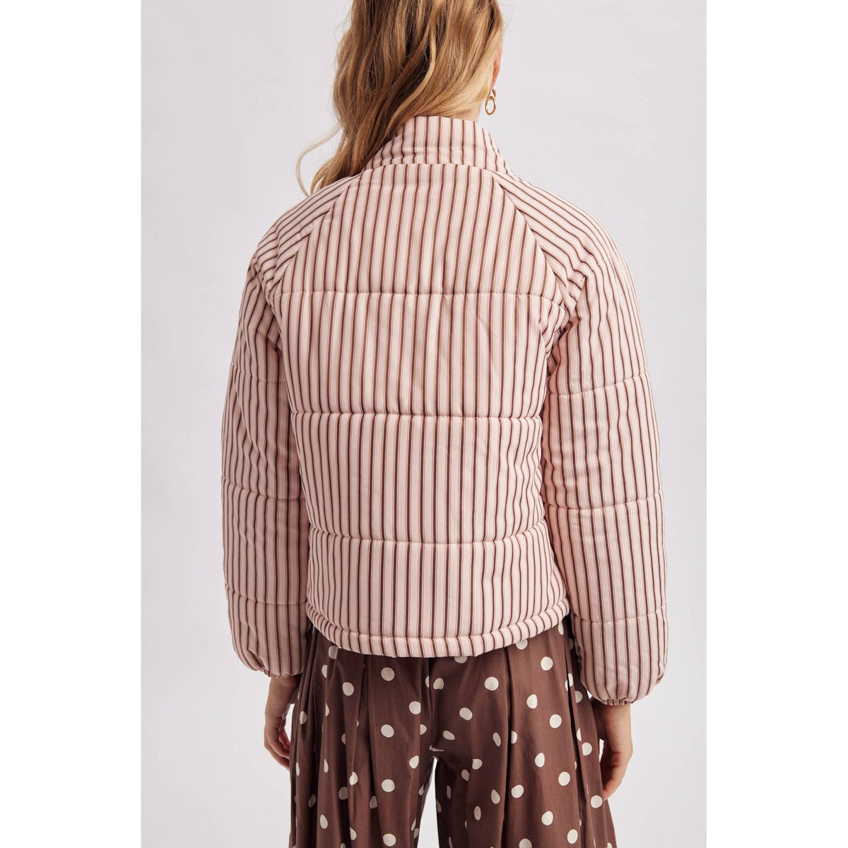 HIGH NECK STRIPED PUFFER SNAP ZIP JACKET / WL26-13438: BROWN/D.BLUSH / S-M-L(2-2-2)