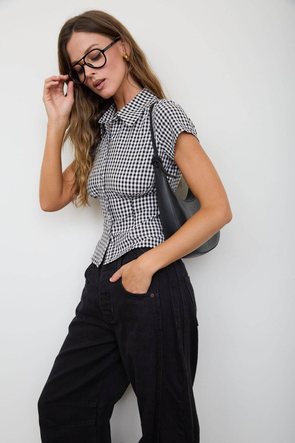 GINGHAM COLLARED SHORT SLEEVE CONTOURED TOP: BROWN