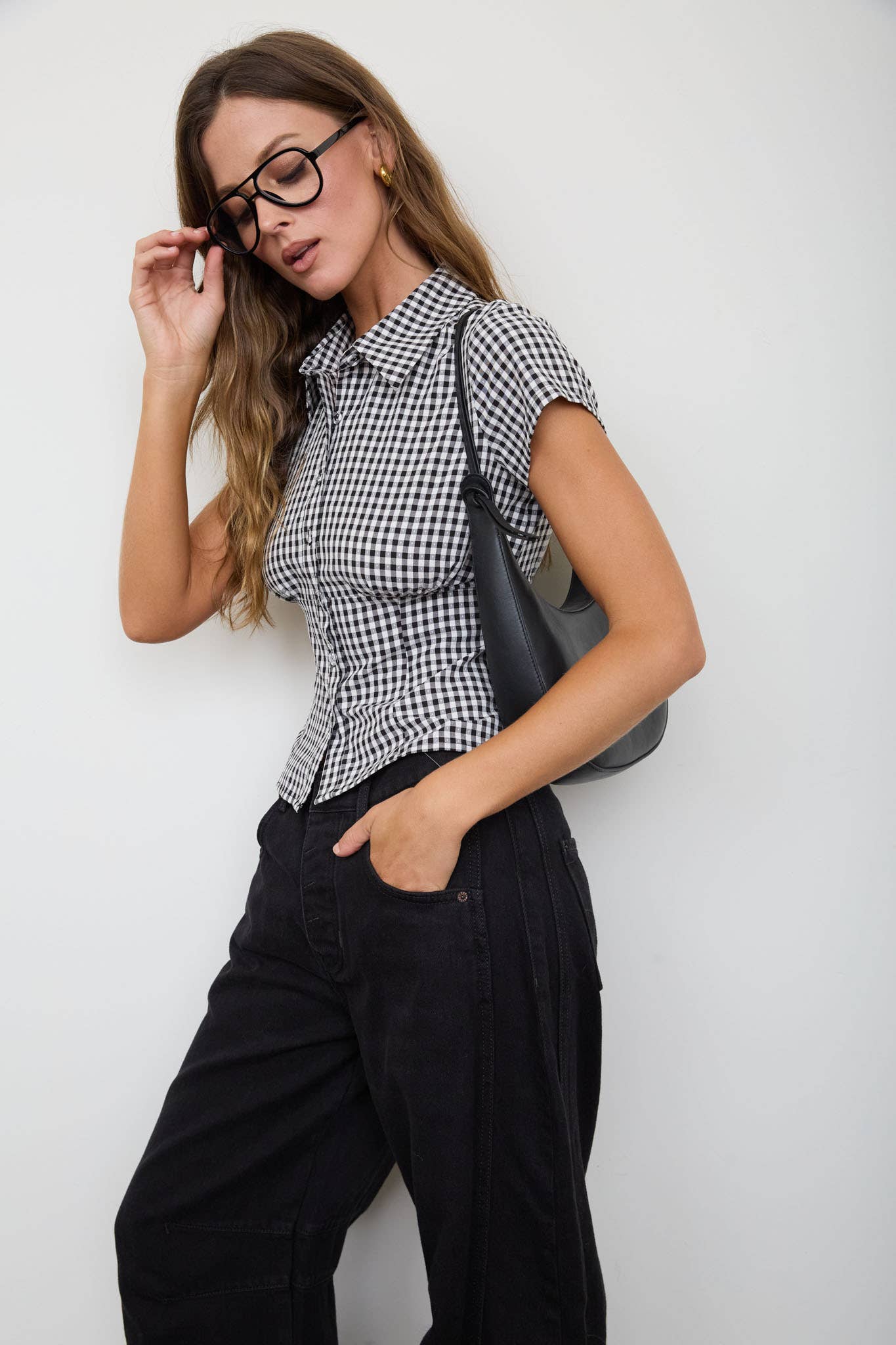 GINGHAM COLLARED SHORT SLEEVE CONTOURED TOP: BROWN