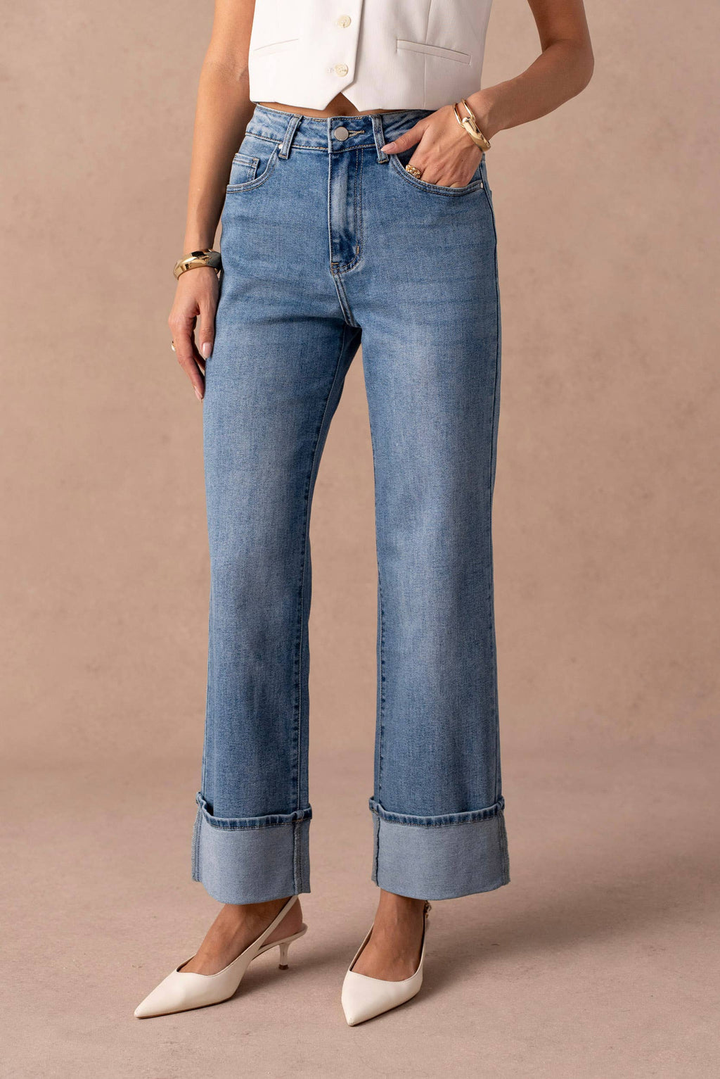 Rolled-up wide leg jeans